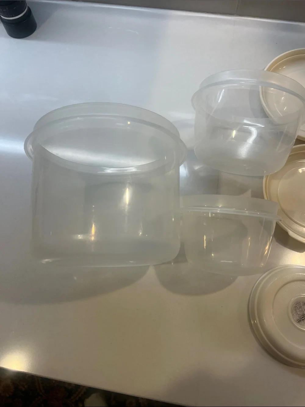 Rubbermaid Vintage 80's Cream Stackable Food Storage Container Set with Lids